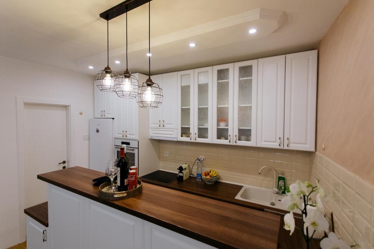 Apartman Kristina 4* Суботица Екстериор снимка