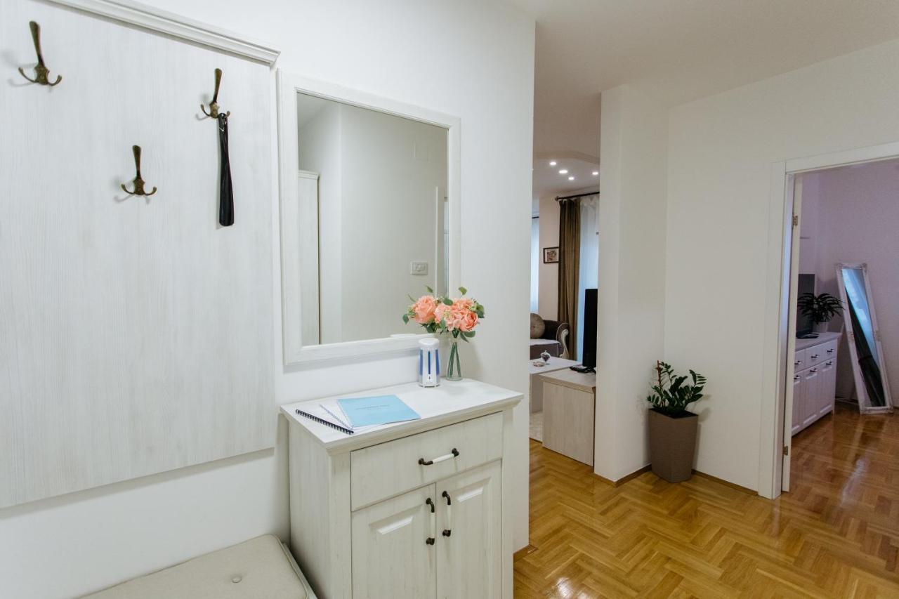 Apartman Kristina 4* Суботица Екстериор снимка