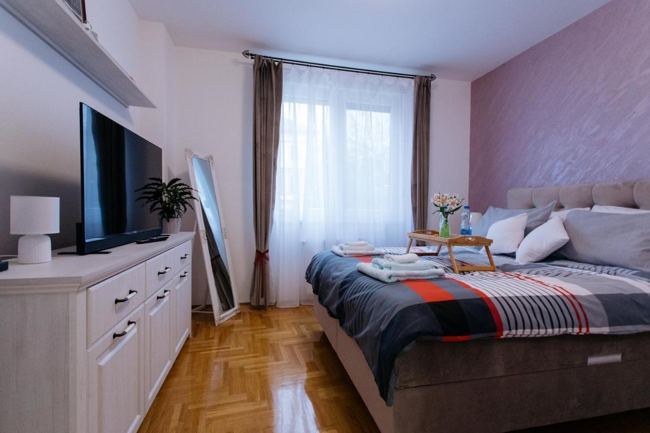 Apartman Kristina 4* Суботица Екстериор снимка